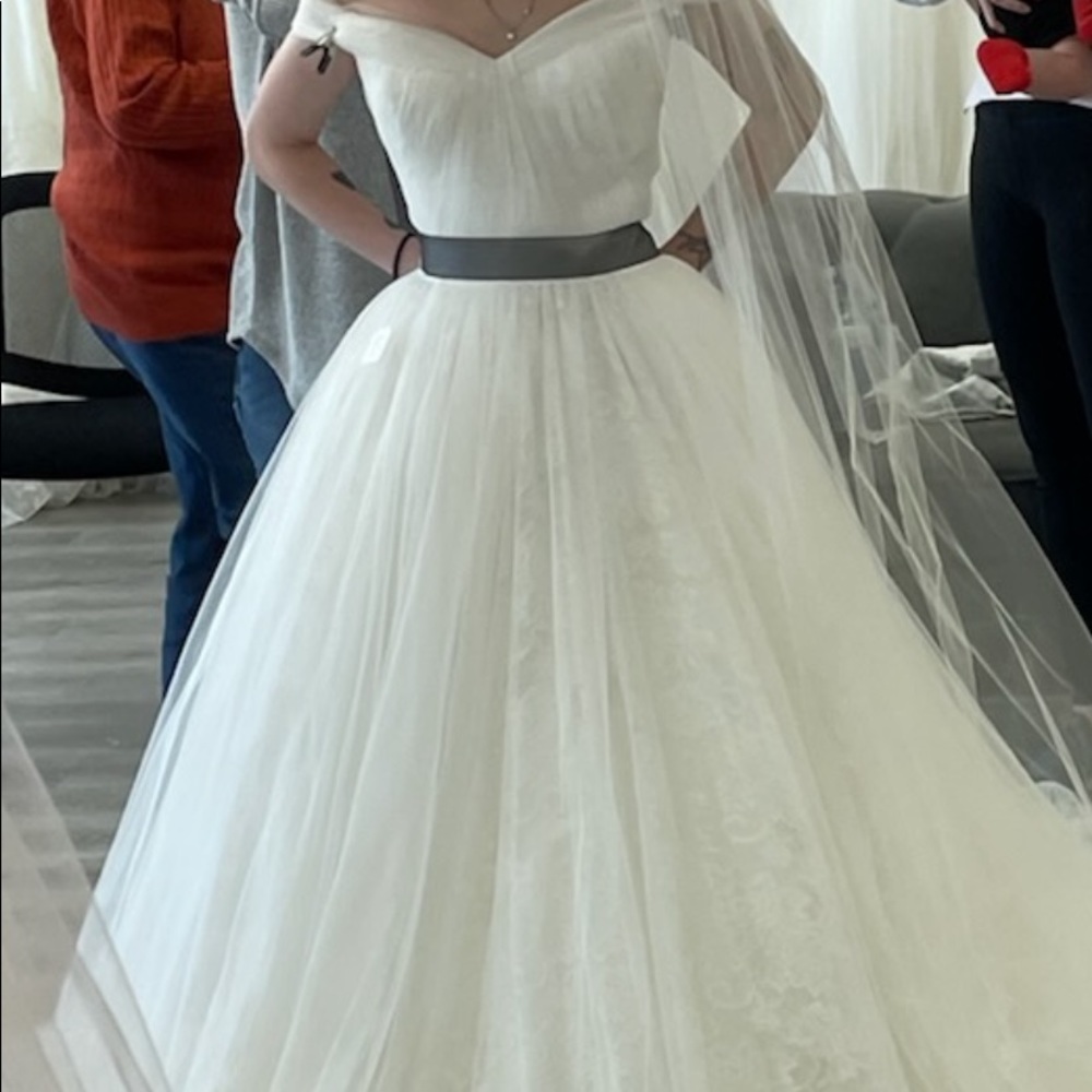 Wedding gown